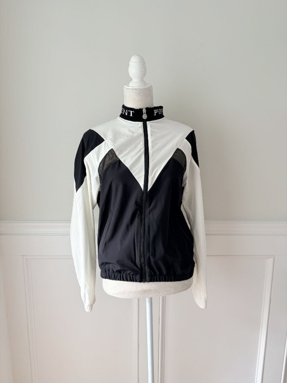 Perfect Moment Womens Black & White Chevron Zip-Up Jacket Size Small